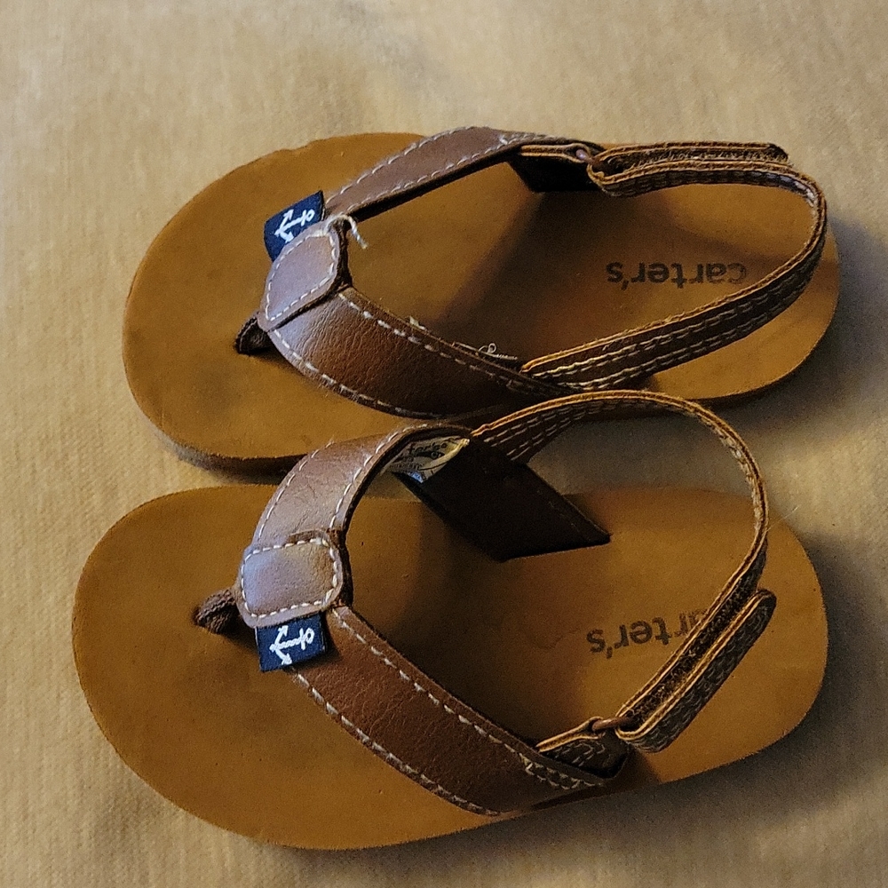 Carter's Toddler sz 7 brown flip flops